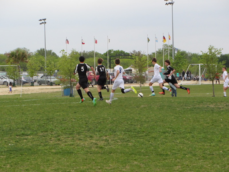 2014/04(April)/Soccer/800x600_2011-04-10 03-51-22-4-Chance.JPG